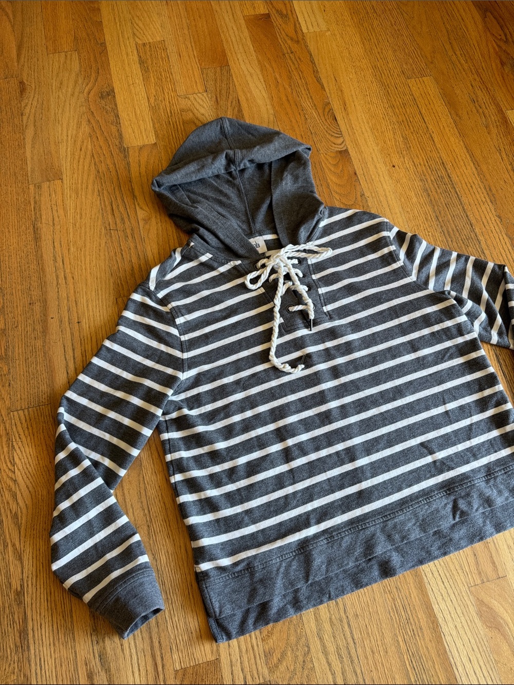 CAbi Charcoal Gray & White Striped Lace-Up Hoodie Medium - Picture 4 of 14